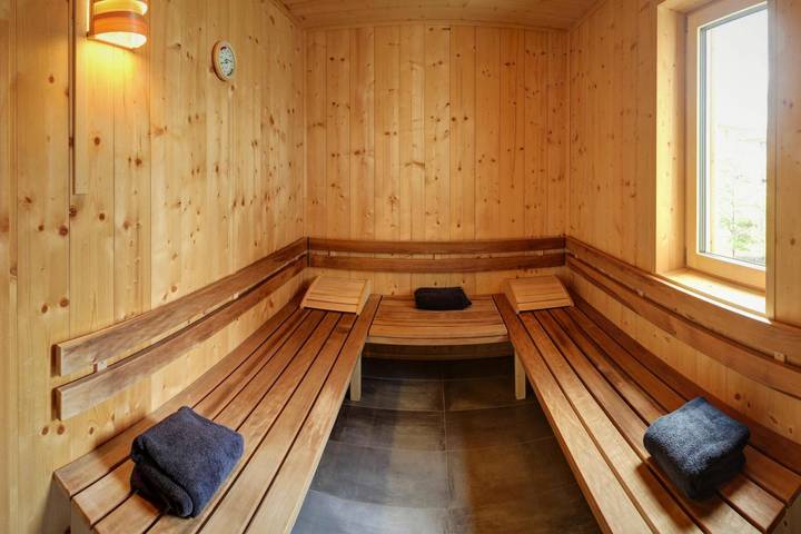 Chalet für 6 Personen, mit Whirlpool und Terrasse sowie Sauna und Pool, mit Haustier in Inzell - 3