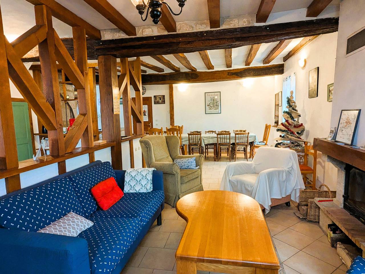 Gîte Osteïs, grande bâtisse bourguignonne pour 15 personnes à Vincelottes in Vincelottes, Région d'Auxerre