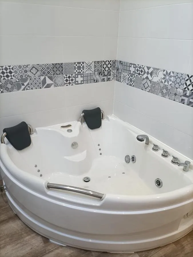 Holiday home for 2 people, with terrace and hot tub - 1