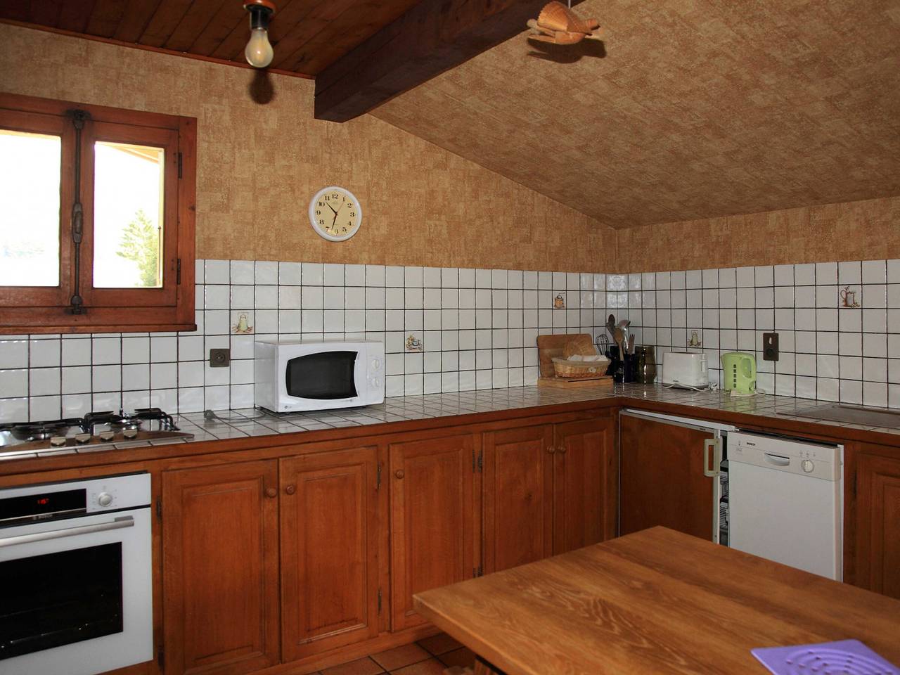 Entire studio, Charming Villa in Samoëns with Wifi and 2 Bedrooms in Samoëns, Bonneville region