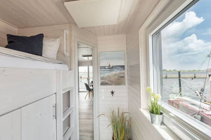 Hausboot für 4 Personen, mit Terrasse und Pool in Burgtiefe - 4