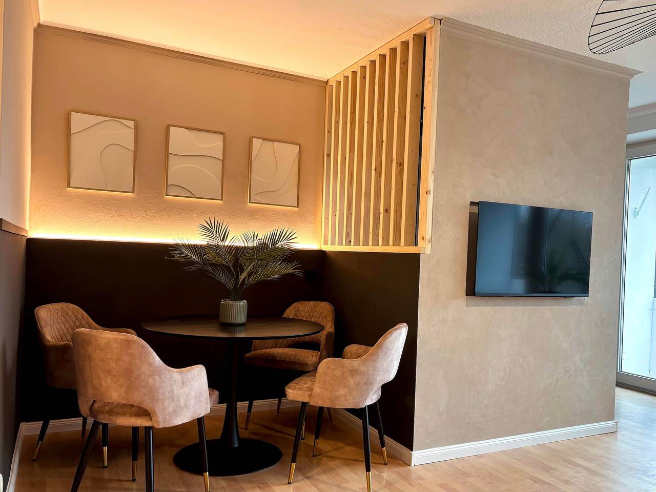 Entire studio, Apartment 'Kokorey' with Balcony and Wi-Fi in Halstenbek, Kreis Pinneberg