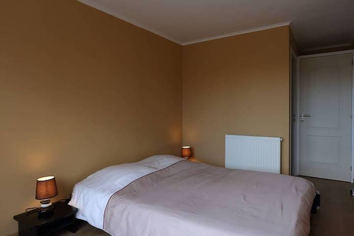 Gîte pour 4 personnes, avec jardin ainsi que terrasse et piscine à Saint-Amand-de-Coly - 2