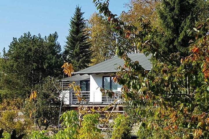 Ferienhaus für 6 Personen, mit Balkon und Garten