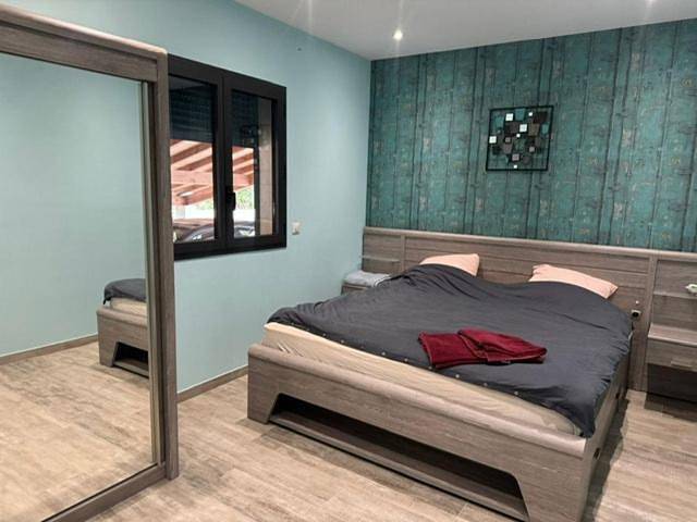 Gîte pour 10 personnes, avec jardin ainsi que piscine et terrasse à Vézénobres - 3