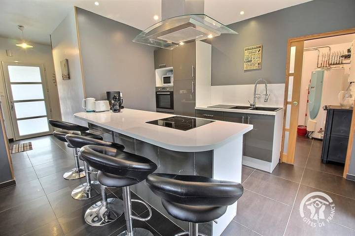 Gîte pour 6 personnes, avec Jacuzzi et Terrasse ainsi que Jardin et Vue à Trédrez-Locquémeau - 3
