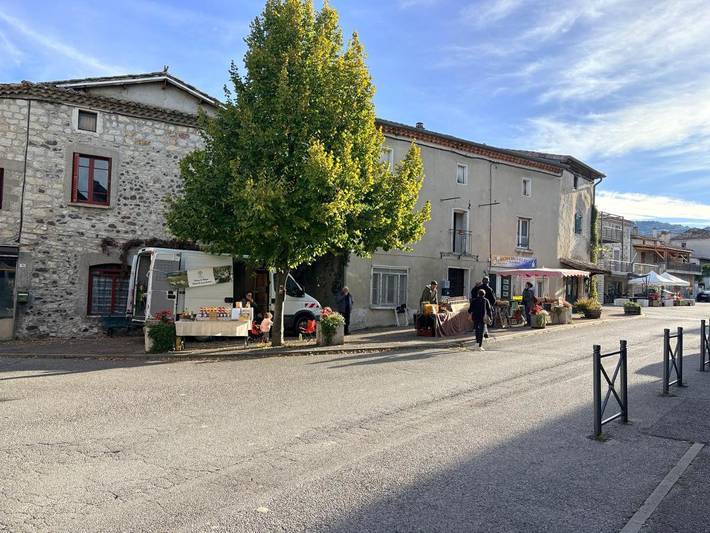 Location de vacances pour 8 personnes, avec vue et jardin, animaux acceptés à Lussas - 2
