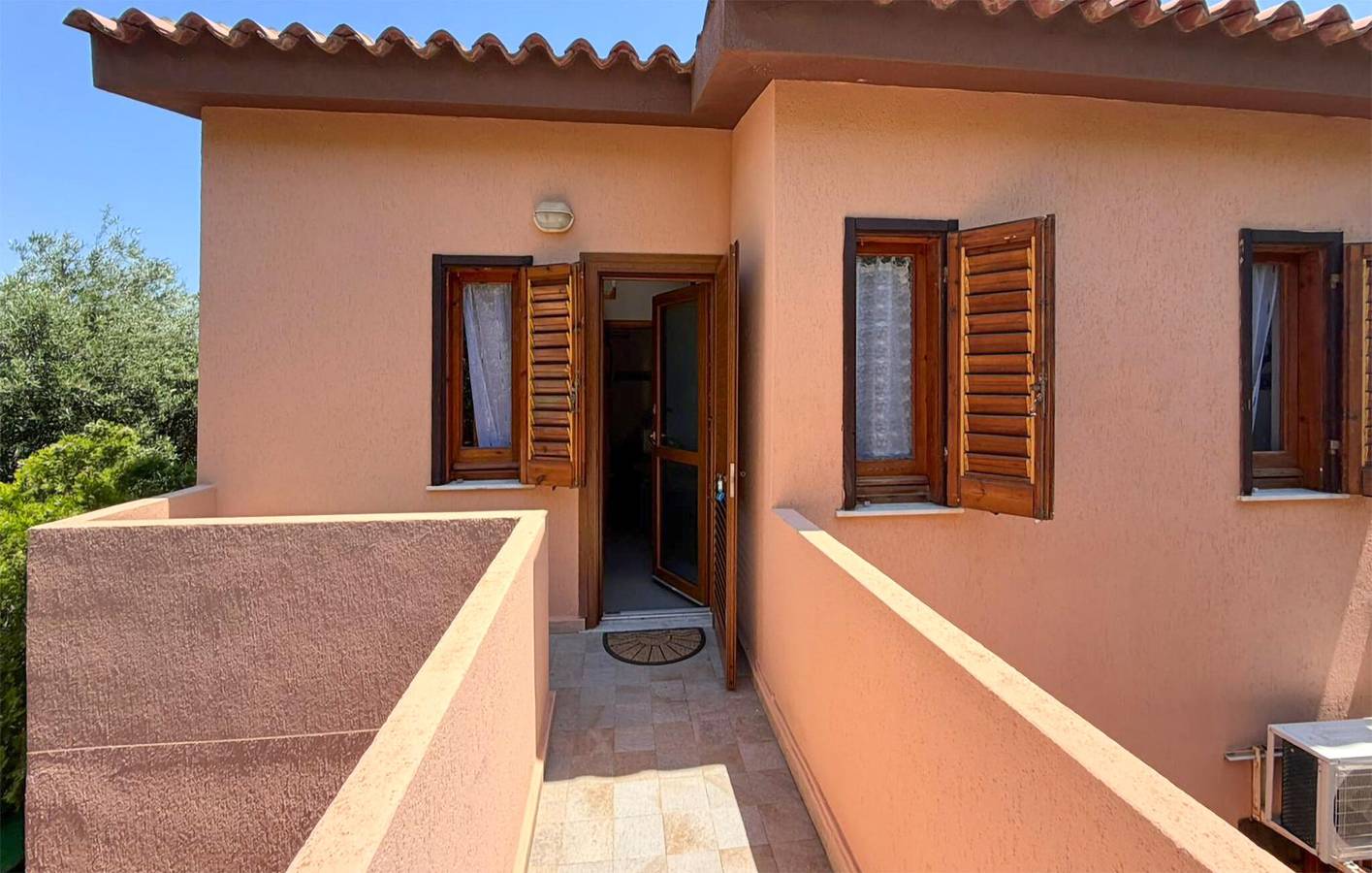 Accogliente appartamento con vista mare, terrazza, cucina e parcheggio vicino a Costa Rei in Costa Rei, Muravera