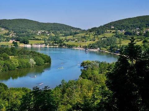 Flower Camping Lac du Causse - Gîte 4 personnes - 32m² (1 chambre) + terrasse ouverte in Lissac-sur-Couze, Brive-la-Gaillarde region