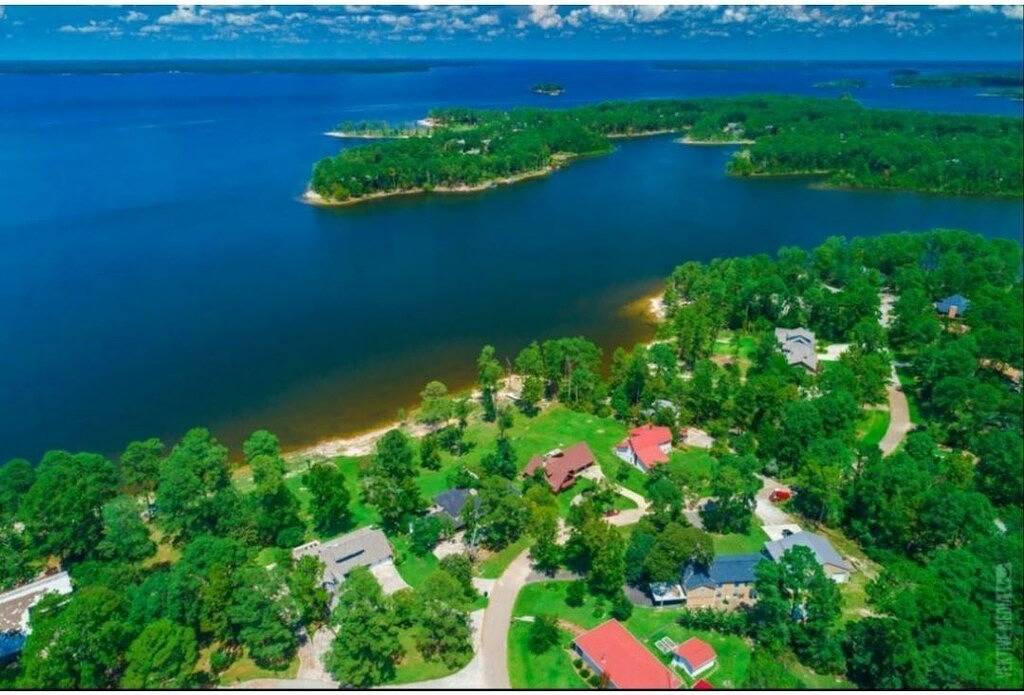 The Boat House! Hot Tub-Pool-Pool Table-Fire Pit-Rv & Boat parking! Docks Close! in Sam Rayburn Reservoir