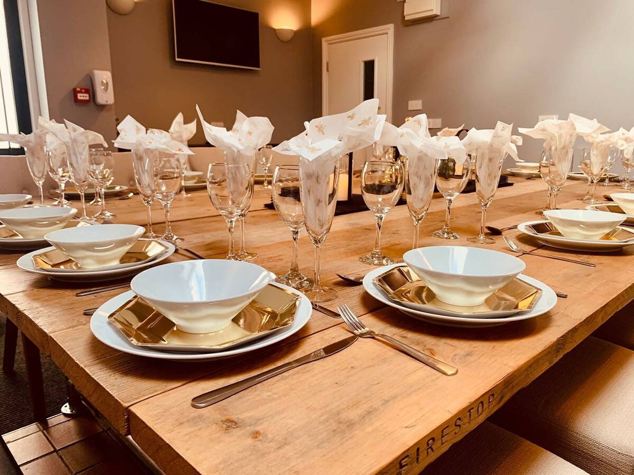 Entire apartment, The North Wales Gathering - 9 Bedroom - Ev Charging in Flintshire