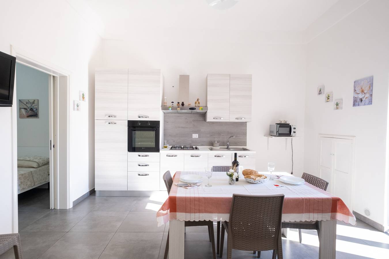 Entire apartment, Apartment 'Casa Vacanze Lu Rizzaru' with Private Terrace, Balcony & Air Conditioning in Nardò, Nardò (municipality)