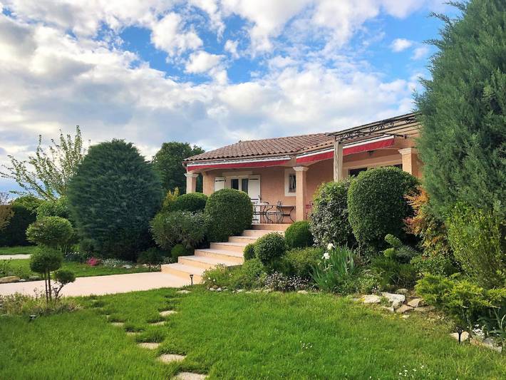 Gîte pour 7 personnes, avec jardin à Logrian-Florian