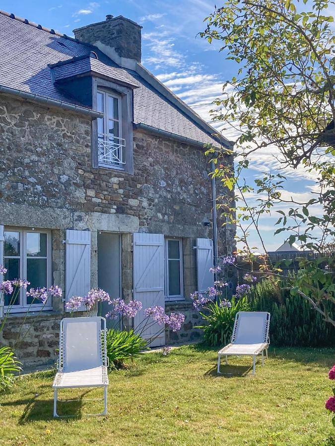King Room with Garden View in Ploubalay, Région de Dinan