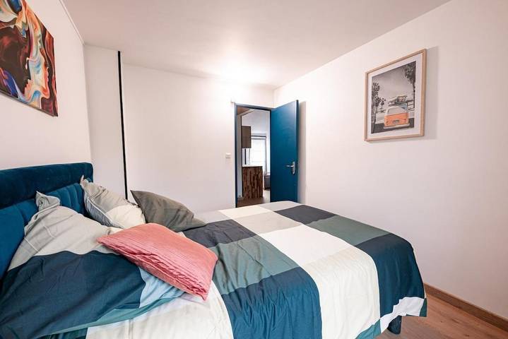 Location de vacances pour 12 personnes, avec vue et jardin à Champs-sur-Marne - 2