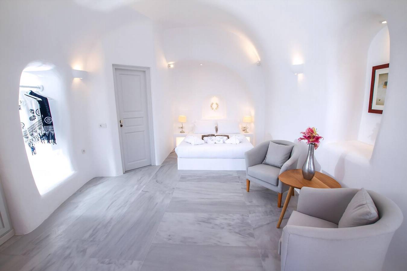 Stunning Caldera Views | Oia Mare Villas Cave Superior Studio with Outdoor Hot Tub Caldera & Seaview | Caldera Sunsets by Villamore in Ormos Ammoudiou, Oia