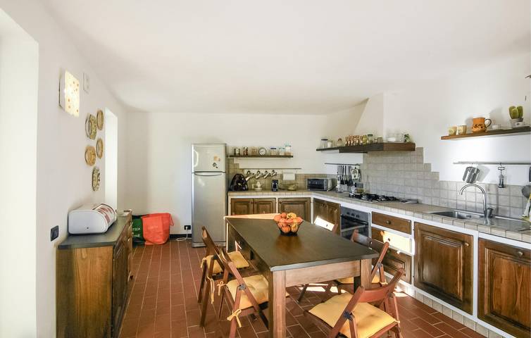 Appartamento Sunny Terrace con parcheggio e WiFi in Carnea (Follo), Follo