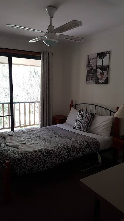 Holiday home for 12 people, with terrace and garden in Grampians