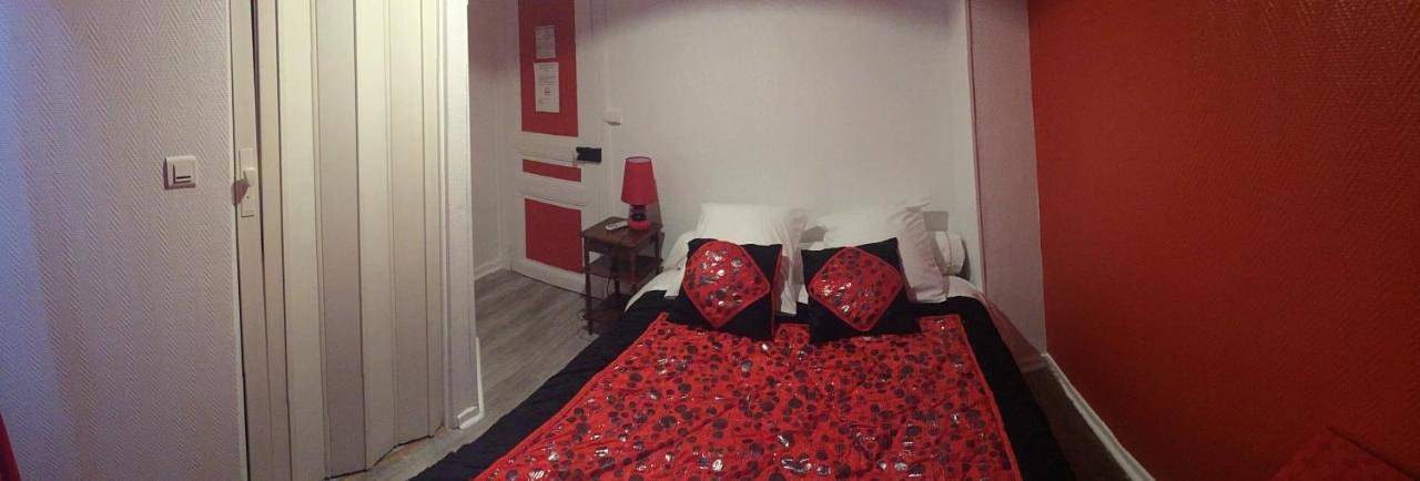 Standard Double Room with Shared Bathroom in Sens, Yonne