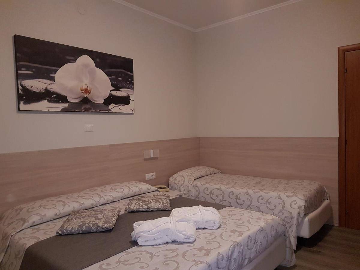 Albergo Paradiso in Maccagno, Maccagno con Pino e Veddasca