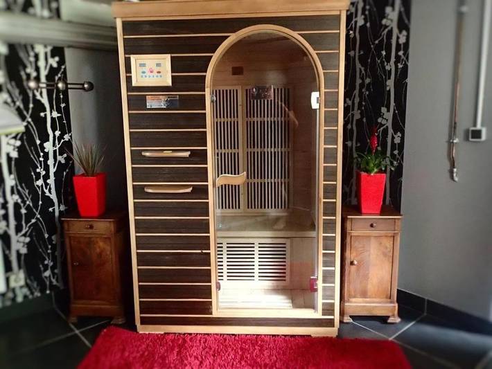 Location de vacances pour 12 personnes, adapté aux familles à Rédené - 2