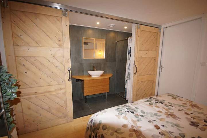 Ganze Wohnung, Studio Marretoer mitten im Seegebiet; Abschließbarer Schuppen für Fahrräder in Uitwellingerga, Friesland