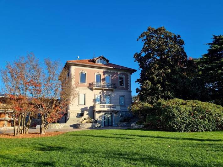 Gîte pour 2 personnes, avec Balcon et Terrasse ainsi que Jardin et Vue