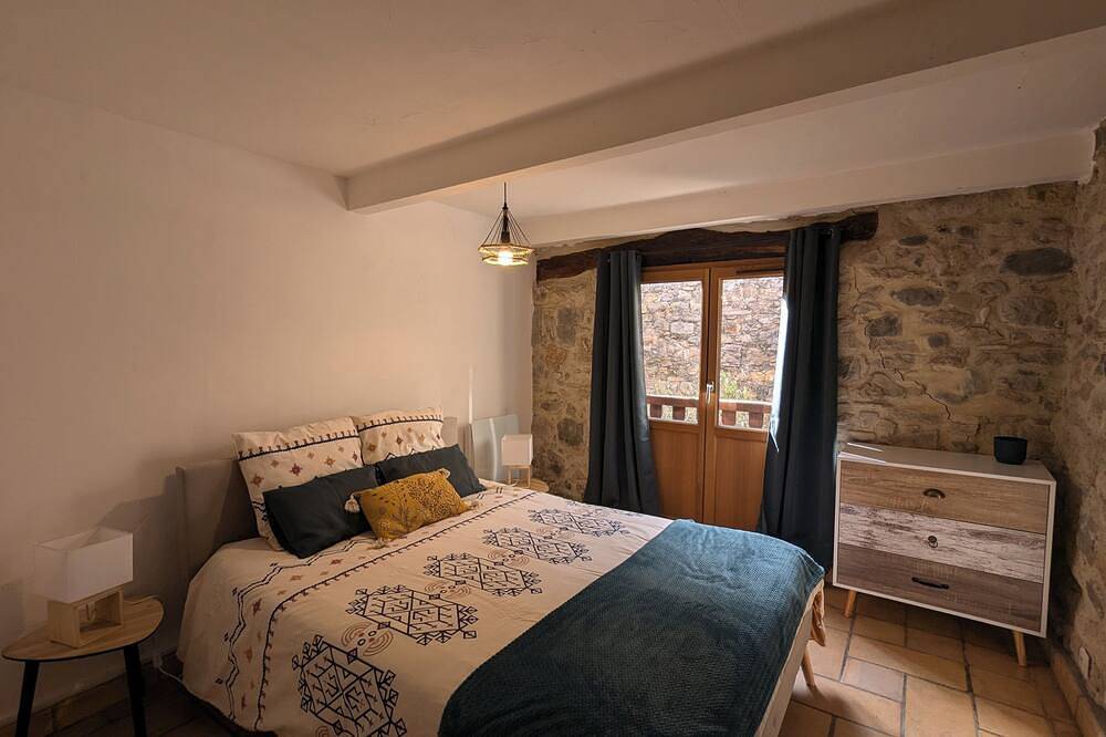 Appartement entier, Dans le minervois, T3 spacieux et chaleureux avec terrasse et climatisation! in Bize-Minervois, Côte méditerranéenne (France)