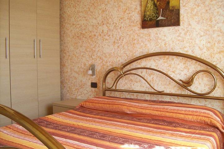 Ganze Wohnung, Wohnung mit 2 Schlafzimmer  Garten ,Beheizter Pool, Parkplatz, WiFi in Malcesine, Gardasee-Berge