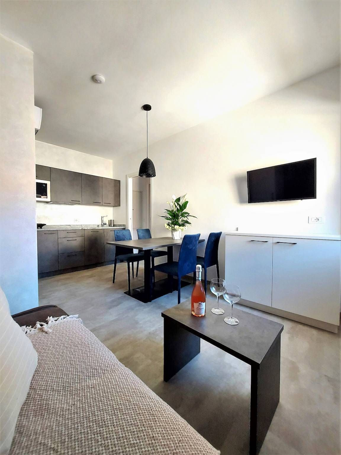 Ganze Wohnung, Regarda - Baur Suite 2 Design Wohnung in Bardolino Zentrum in Bardolino, Gardasee-Berge