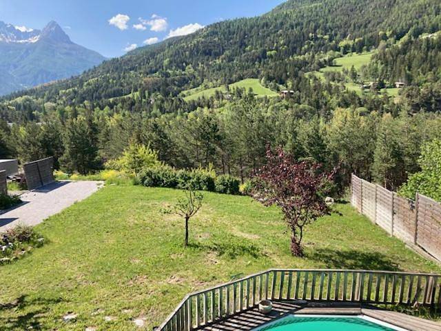 Gîte pour 8 personnes, avec vue ainsi que piscine et jardin, animaux acceptés à Saint-Pons (Alpes-de-Haute-Provence) - 3