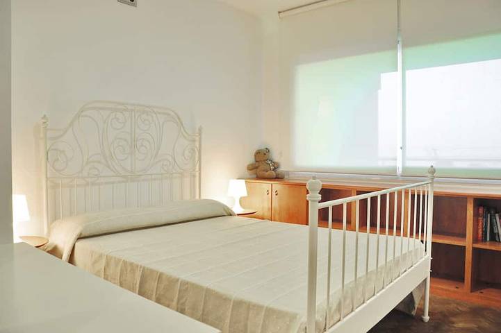 Appartement entier, Grand appartement sur la plage, très proche de Barcelone. Première ligne de la mer in Vilassar de Mar, Costa del Maresme