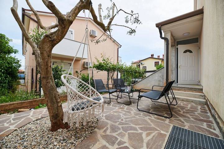 Apartamento de vacaciones para 5 personas, con jardín y vistas - 1