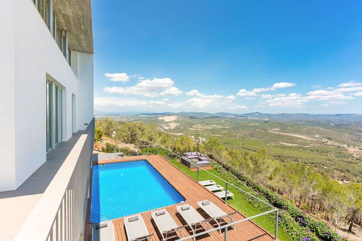 Chalet para 8 personas, con jardín además de balcón y piscina - 1