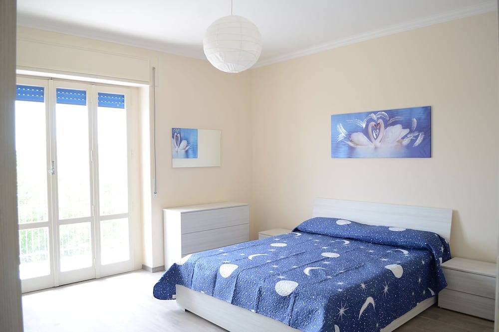Apartamento entero, Suite Tramonto – romantic atmosphere with a sea view in Fondachello, Provincia de Catania
