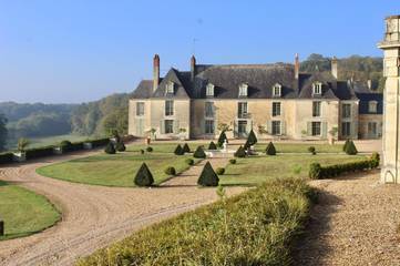Maison d’hôte pour 2 personnes, avec vue ainsi que terrasse et piscine à Saint-Paterne-Racan