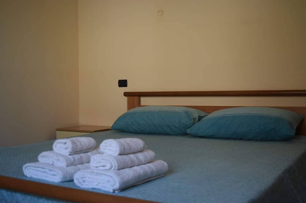 Entire apartment, Yamalu House in Cutro, Crotone Province