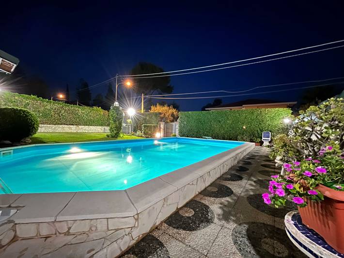 Feriehus for 4 personer, med Balkong / Terrasse og Hage på Sicilia