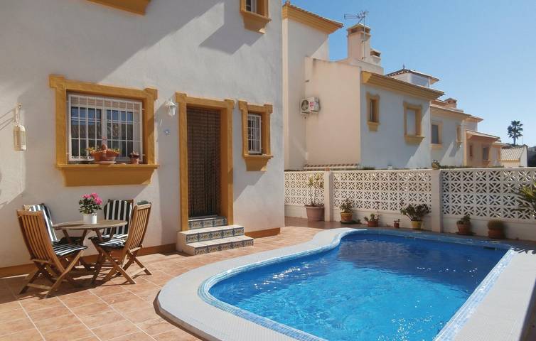 Location de vacances pour 6 personnes, avec terrasse dans Costa Orihuela - 2