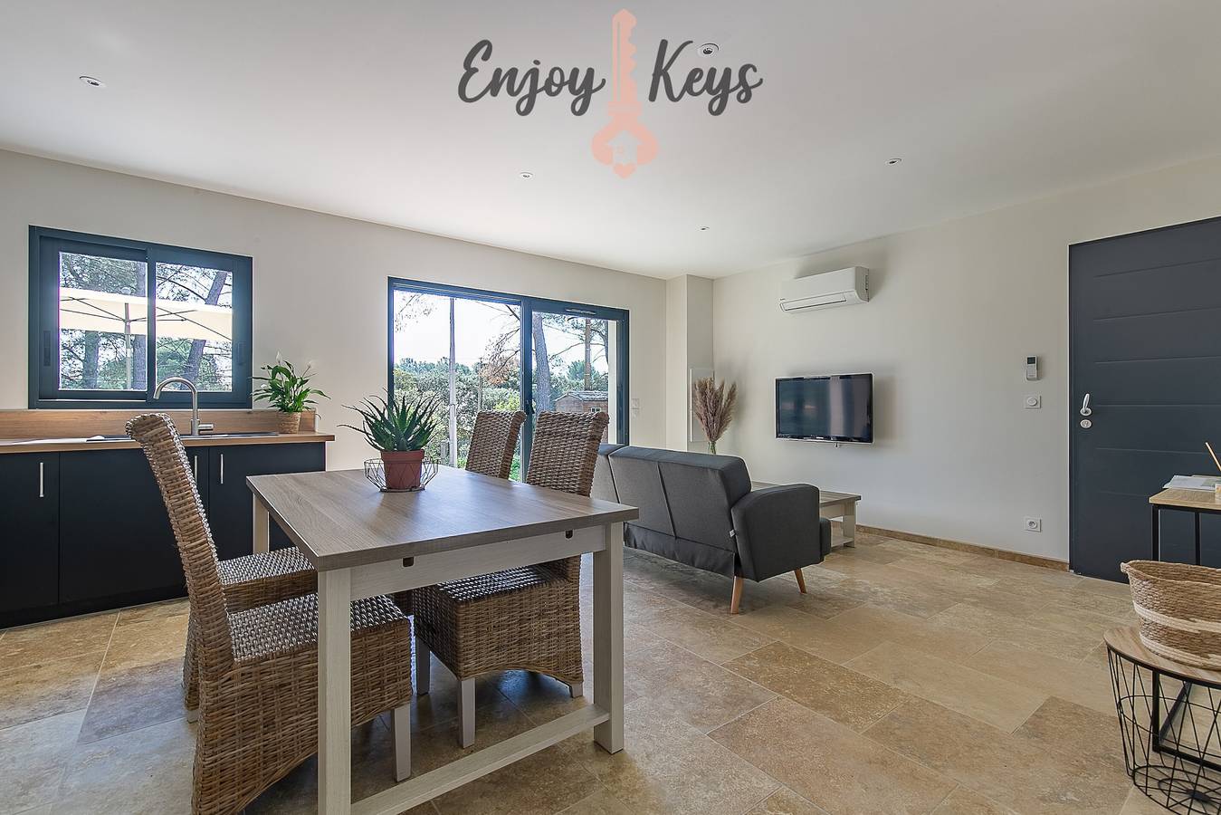 Casa vacacional 'La Volière Du Pesquier' con piscina compartida, Wi-Fi y aire acondicionado in Pélissanne, Region de Aix-en-Provence