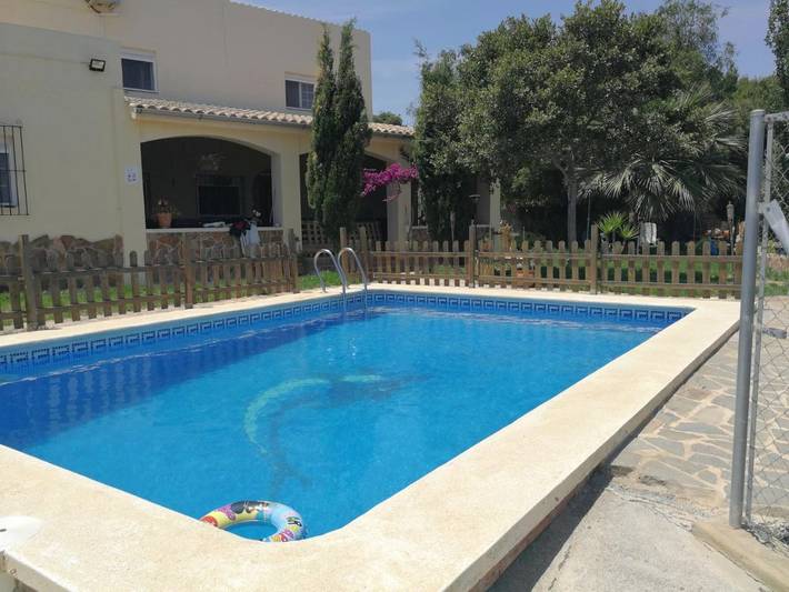 Casa rural con piscina para 10 personas, con Jacuzzi y Terraza además de Jardín y Piscina en Elche