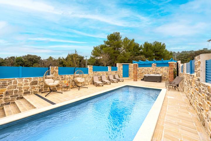 Ferienhaus für 6 Personen, mit Whirlpool und Garten, mit Haustier in Sukosan - 2