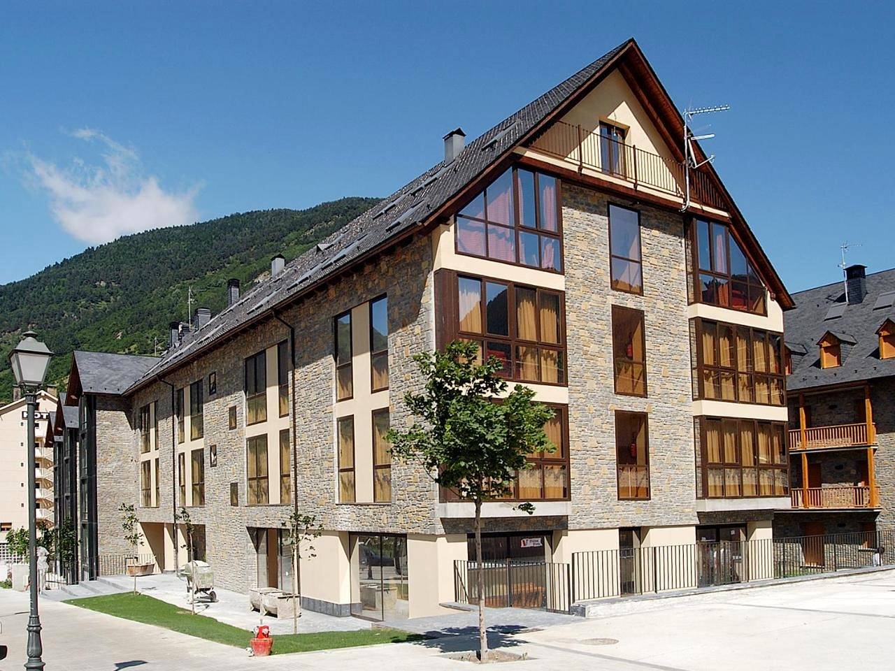 Aparthotel Nou Vielha in Viella, viella e mijaran