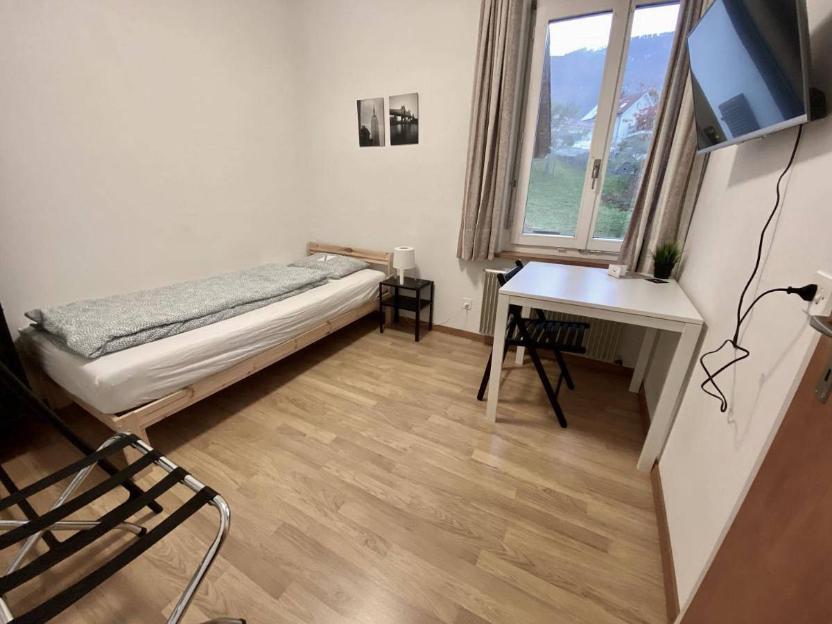 Ganze Wohnung, Ferienwohnung für 2 Personen mit Terrasse in Oberbalmberg, Günsberg
