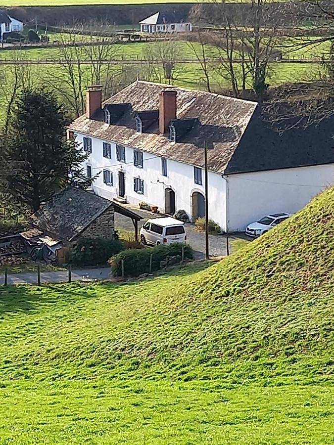 Apartamento para 8 personas, con vistas y jardín, Se admiten mascotas en Arette