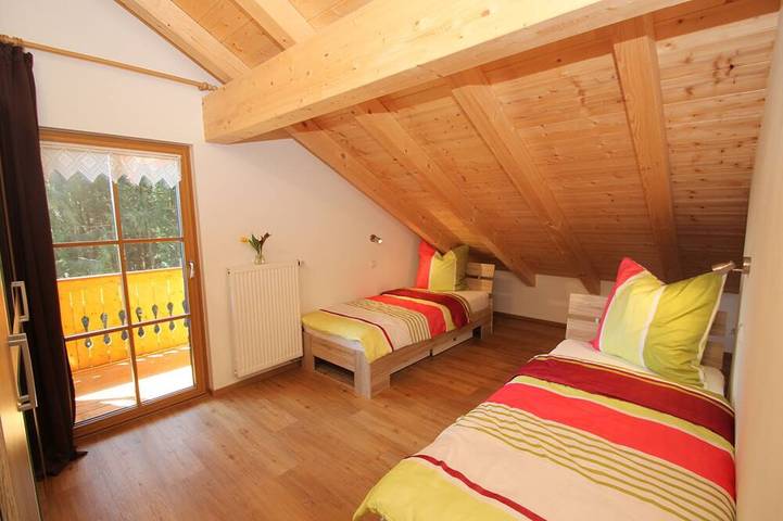 Ganze Wohnung, Ferienwohnung Fagerer Bergblick ,3 Schlafzimmer, 90qm, Dachgeschoss in Piding, Bayerische Alpen