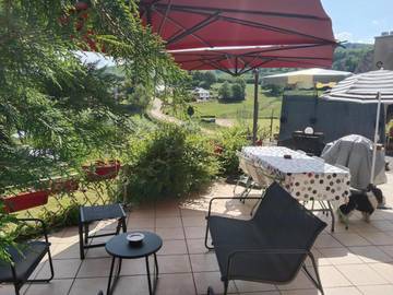 Gîte pour 6 personnes, avec jardin et vue, animaux acceptés à Moux-en-Morvan