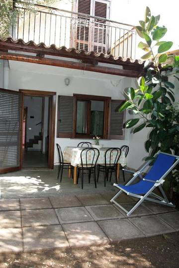 Gîte pour 4 personnes, avec vue et jardin, animaux acceptés dans Marina di Camerota