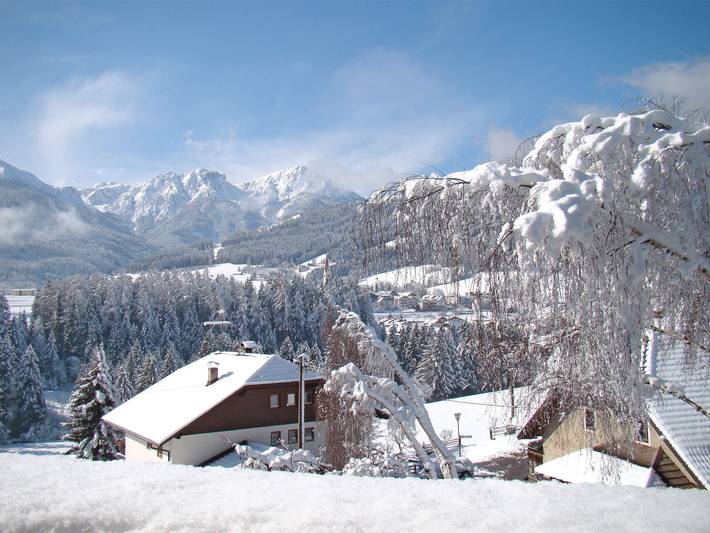 Ferienwohnung für 4 Personen, mit Balkon und Garten in Rasen-Antholz