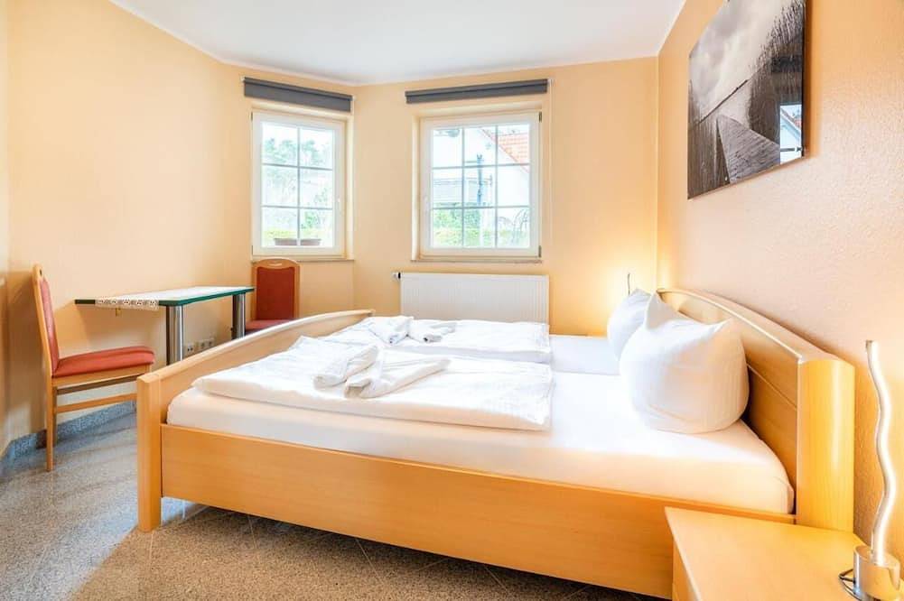 Ganze Wohnung, Ferienwhg.Niefünd (2-4 Pers) in Ahlbeck mit privater Terrasse - 400 m zum Strand in Drei Kaiserbäder, Heringsdorf